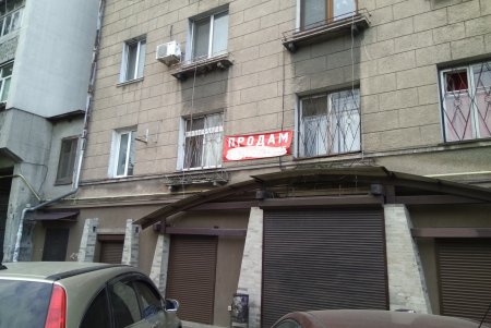 Более 90 рекламных конструкций, размещенных с нарушениями, убрали с городских улиц (фото)