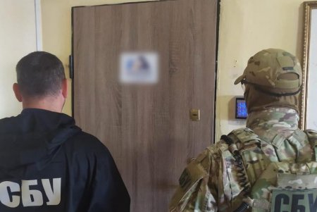 СБУ разоблачила преступную группу, которая за взятки оформляла документы морякам (фото)