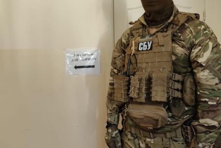 СБУ разоблачила преступную группу, которая за взятки оформляла документы морякам (фото)