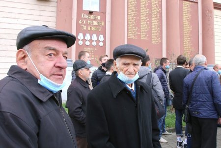 Ветераны Одессы поддерживают Геннадия Труханова на выборах мэра (фоторепортаж)