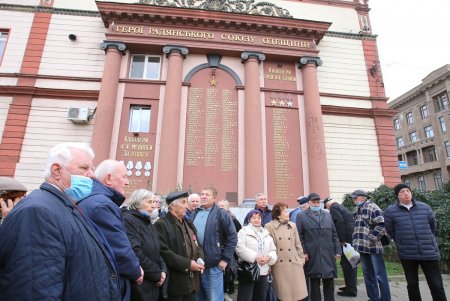 Ветераны Одессы поддерживают Геннадия Труханова на выборах мэра (фоторепортаж)