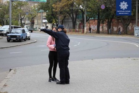 Патрульные напомнили одесситам о безопасности на дороге: ежедневно фиксируют сотни нарушений ПДД (фото)
