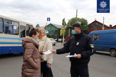 Патрульные напомнили одесситам о безопасности на дороге: ежедневно фиксируют сотни нарушений ПДД (фото)