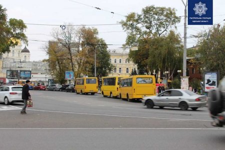 Патрульные напомнили одесситам о безопасности на дороге: ежедневно фиксируют сотни нарушений ПДД (фото)