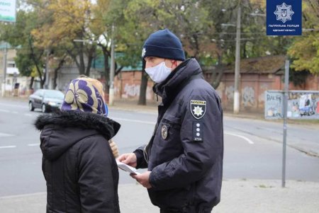 Патрульные напомнили одесситам о безопасности на дороге: ежедневно фиксируют сотни нарушений ПДД (фото)