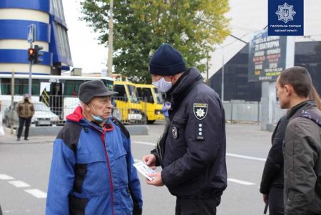 Патрульные напомнили одесситам о безопасности на дороге: ежедневно фиксируют сотни нарушений ПДД (фото)