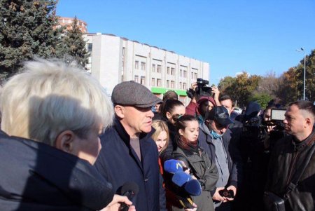 Протестующих против карантина выходного дня предпринимателей поддержал мэр Одессы (фото)