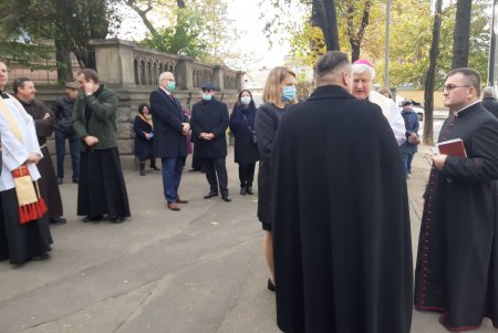 На месте римско-католического храма в Малиновском районе открыли памятный знак (фото)