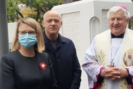 На месте римско-католического храма в Малиновском районе открыли памятный знак (фото)