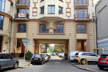 Покровский – один из самых зеленых переулков в Одессе (фоторепортаж)