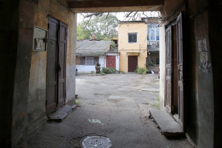Покровский – один из самых зеленых переулков в Одессе (фоторепортаж)