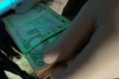 Руководитель подразделения полиции ежемесячно вымогал у предпринимателей до 100 тысяч гривен за прикрытие незаконной деятельности (фото)