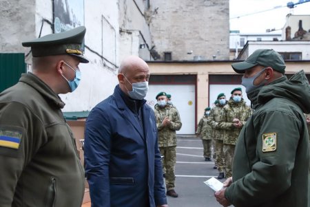 Мэр Одессы Геннадий Труханов вручил пограничникам спецтехнику для охраны государственной границы (фото)