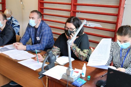В Одессе проходит второй тур выборов городского головы (фоторепортаж)
