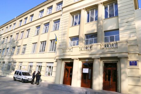 В Одессе проходит второй тур выборов городского головы (фоторепортаж)