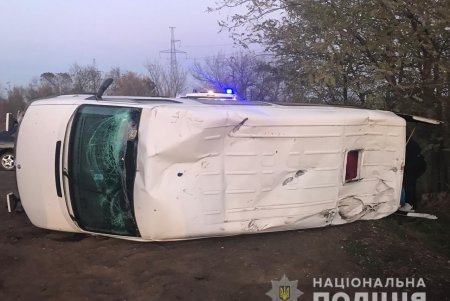 В Лиманском районе произошло ДТП с участием легкового автомобиля и военного тягача (фото)