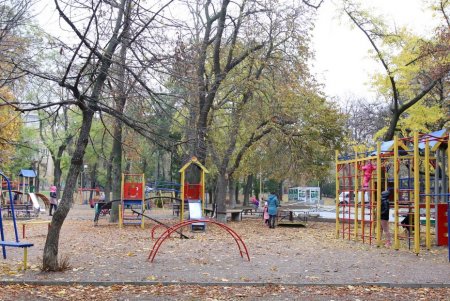 Сквер Мечникова капитально ремонтируют (фоторепортаж)