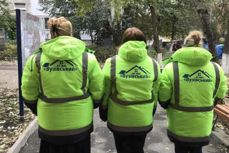 Коммунальщики получили новую спецодежду к зиме (фото)