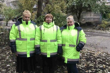 Коммунальщики получили новую спецодежду к зиме (фото)
