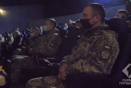 «Мать апостолов»: на допремьерный показ в Одессе пригласили ветеранов АТО и ООС (фото)