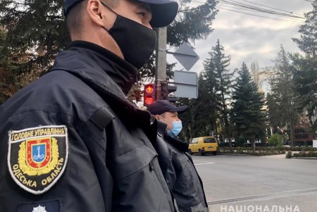 Полицейские Одесской области составили почти 400 протоколов и постановлений на нарушителей карантина выходного дня (фото, видео)