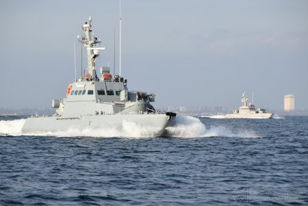 В Одессе военные моряки тренировались в управлении группами судов и обороне кораблей по стандартам НАТО (фото)