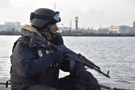 В Одессе военные моряки тренировались в управлении группами судов и обороне кораблей по стандартам НАТО (фото)