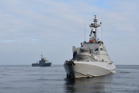 В Одессе военные моряки тренировались в управлении группами судов и обороне кораблей по стандартам НАТО (фото)