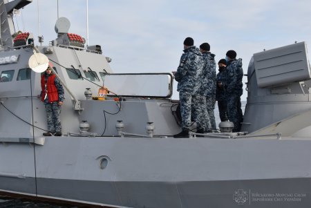 В Одессе военные моряки тренировались в управлении группами судов и обороне кораблей по стандартам НАТО (фото)