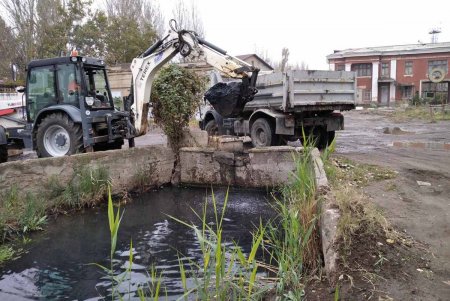Одесские коммунальщики очистили городские системы сброса сточных вод (фото)