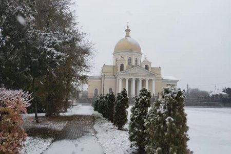 На юге Одесской области выпал первый снег (фото, видео)