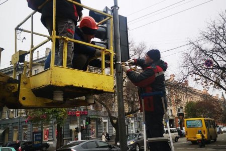 На перекрестке улиц Екатерининская и Большая Арнаутская восстановили светофор