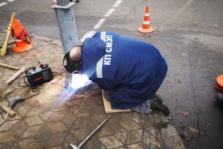 На перекрестке улиц Екатерининская и Большая Арнаутская восстановили светофор