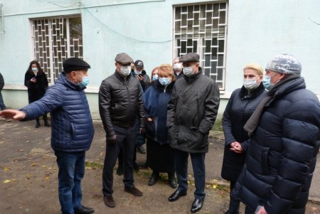 Мэр Одессы и глава ОГА посетили с проверкой медучреждения, в которых в ближайшее время развернут дополнительные места для больных COVID-19 (фото)