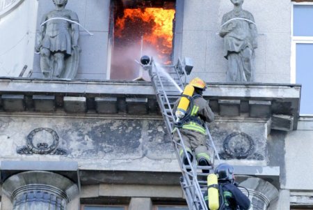 Пожар на Троицкой: первая годовщина со дня трагедии (фоторепортаж)