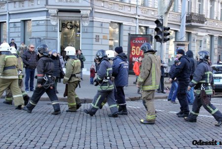 Пожар на Троицкой: первая годовщина со дня трагедии (фоторепортаж)