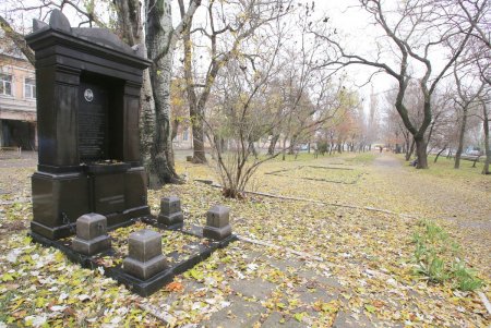Сквер имени Михаила Плохого в ближайшее время преобразится (фоторепортаж)