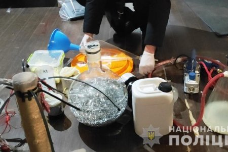 Крупную нарколабораторию по изготовлению амфетамина разоблачили в пригороде Одессы (фото, видео)