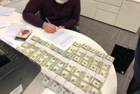 Руководителя морского порта «Черноморск» обвинили в получении взятки в четверть миллиона долларов