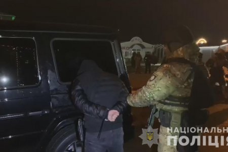 В Одессе задержали криминального «авторитета» с полным автомобилем краденого оружия и боеприпасов (фото, видео)