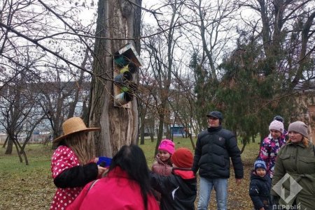 В парке Шевченко прошла акция по спасению птиц от голода (фото)