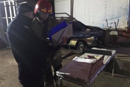 На Молдаванке горел склад: огонь повредил 100 квадратных метров на втором этаже (фото)