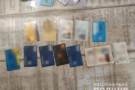 Семейная пара из Одесской области обустроила в гараже нарколабораторию (фото, видео)