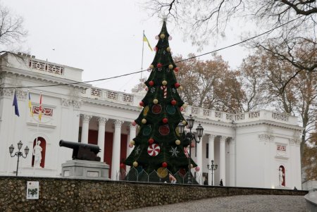 В Одессе готовятся к новогодним праздникам (видеокомментарий, фото)