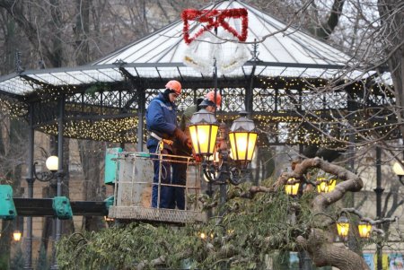 В Одессе готовятся к новогодним праздникам (видеокомментарий, фото)