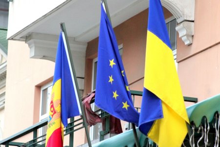 Пройдем по Ясной, свернем на Уютную, от их названий ласковых становится светлей... (фоторепортаж) 