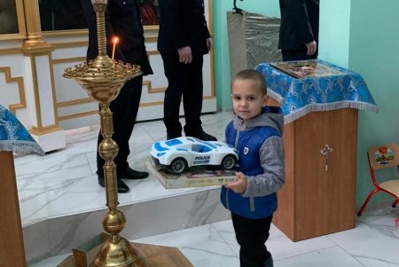 Полицейские Одесской области поздравили малышей с Днем святого Николая (фото, видео)
