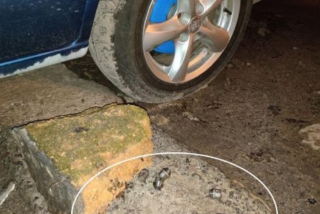 На Бугаевской патрульные догнали и задержали похитителей автомобильных колес (фото)