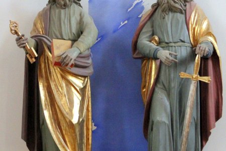 Баварские колбаски, глинтвейн и сувениры: в одесской Кирхе прошла рождественская ярмарка (фоторепортаж) 