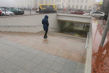 Отремонтированный подземный переход у железнодорожного вокзала (фоторепортаж)